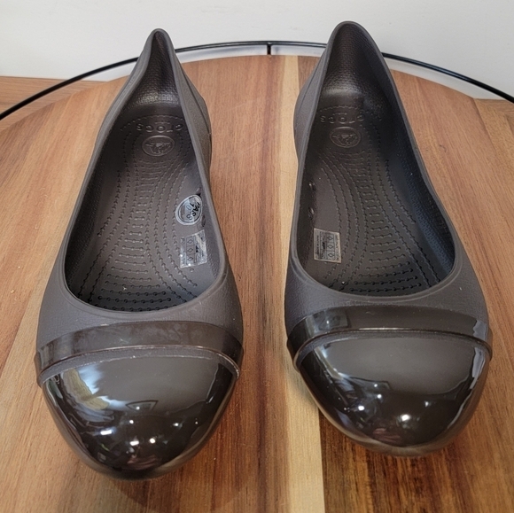 Crocs Brown Ballet Flats with Patent toe cap Size 9 - Picture 7 of 15